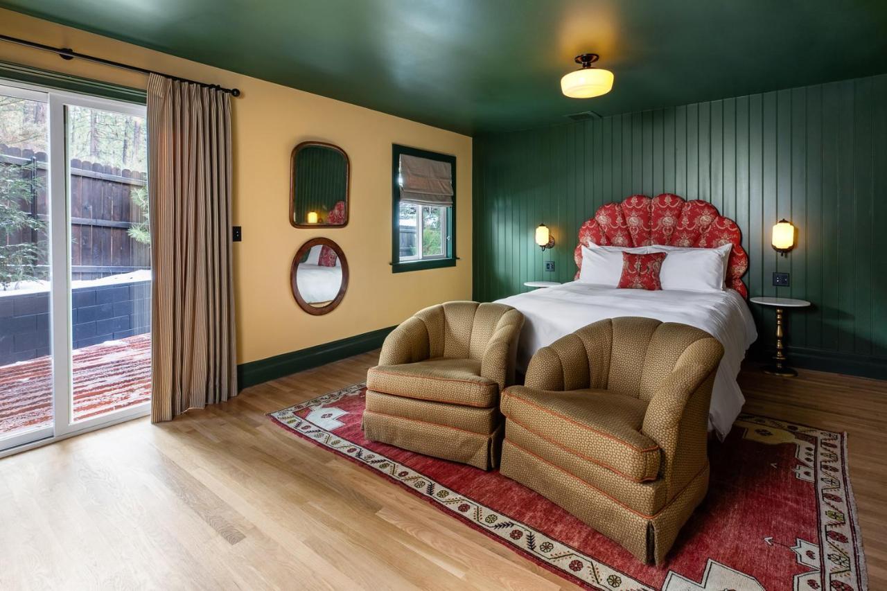 Np Boutique Lodge Биг Бэар Лейк Экстерьер фото